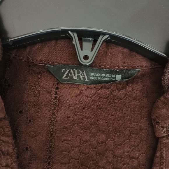 Zara Dark Brown Eyelet Puff-Sleeve Blouse - Picture 3 of 7